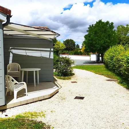 Villa Le Hameau De Saintonge Tonnay-Boutonne Zimmer foto